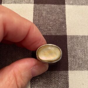 Vintage Sterling Silver 925, Oval Mother of Pearl with Smaller Side Insets Ring